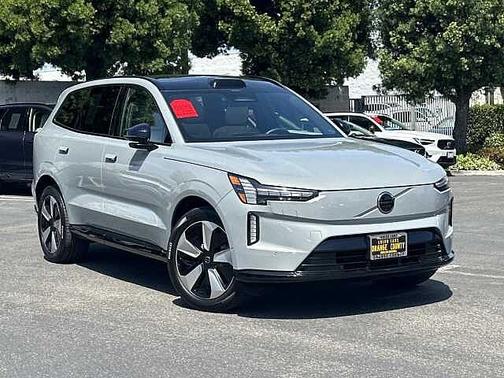 Vapour Grey 2025 Volvo EX90 Plus