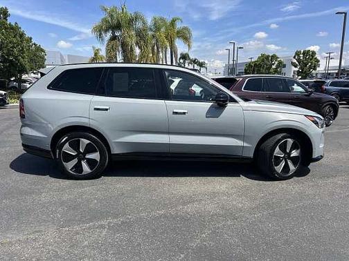 Vapour Grey 2025 Volvo EX90 Plus