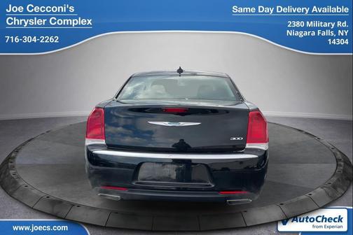 2021 Chrysler 300 Touring