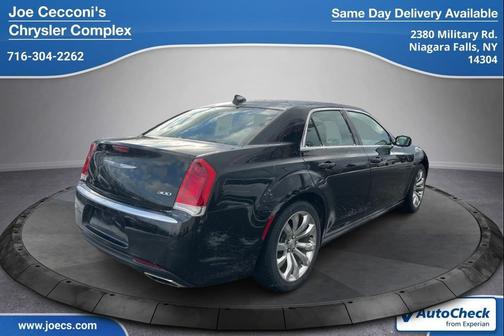 2021 Chrysler 300 Touring