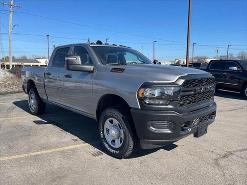 2024 RAM 3500 Tradesman Crew Cab 4x4 6'4' Box