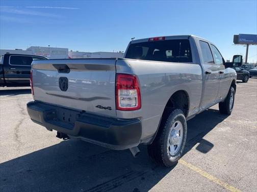 2024 RAM 3500 Tradesman Crew Cab 4x4 6'4' Box