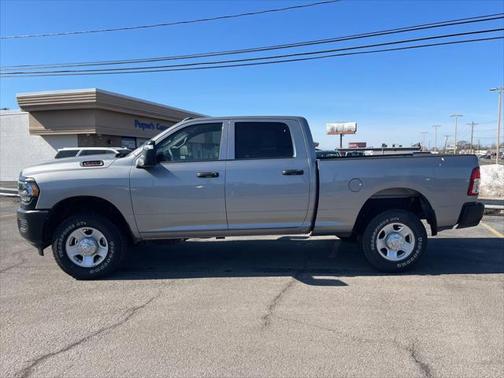 2024 RAM 3500 Tradesman Crew Cab 4x4 6'4' Box