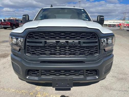 2024 RAM 2500 Tradesman Crew Cab 4x4 6'4' Box