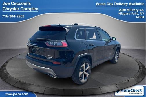 Diamond Black Crystal Pearlcoat 2019 Jeep Cherokee Limited