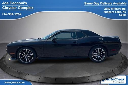 Pitch Black Clearcoat 2022 Dodge Challenger R/T