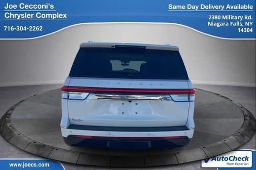 Pristine White Metallic Tri-Coat 2023 Lincoln Navigator Reserve