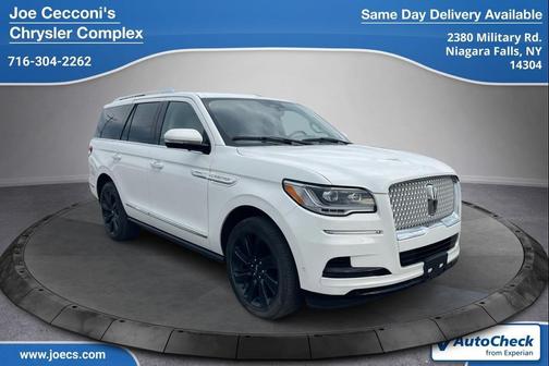 Pristine White Metallic Tri-Coat 2023 Lincoln Navigator Reserve