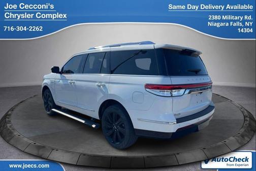 Pristine White Metallic Tri-Coat 2023 Lincoln Navigator Reserve