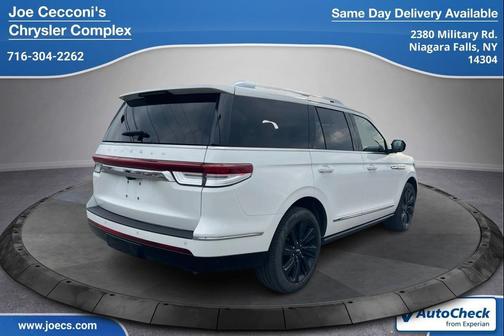 Pristine White Metallic Tri-Coat 2023 Lincoln Navigator Reserve