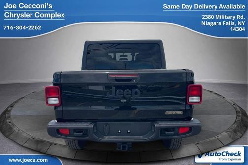 Black Clearcoat 2023 Jeep Gladiator Freedom 4x4