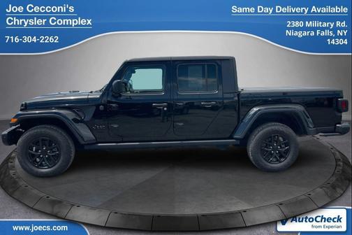 Black Clearcoat 2023 Jeep Gladiator Freedom 4x4