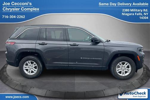 Baltic Gray Metallic Clearcoat 2025 Jeep Grand Cherokee Laredo