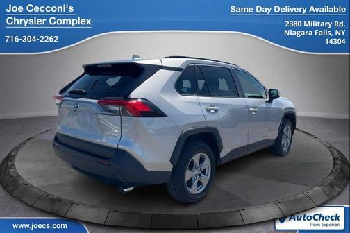 Silver Sky Metallic 2022 Toyota RAV4 Hybrid XLE