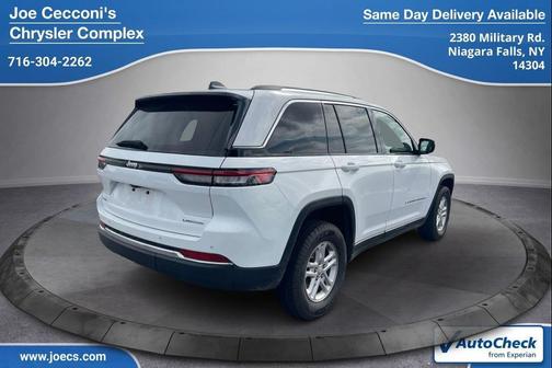 2023 Jeep Grand Cherokee Laredo