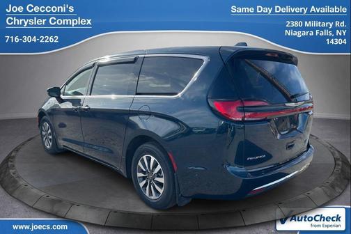 2022 Chrysler Pacifica Hybrid Touring L
