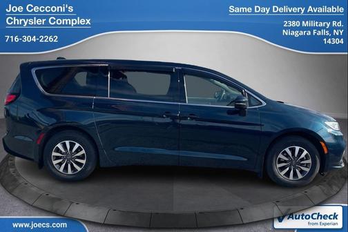 2022 Chrysler Pacifica Hybrid Touring L