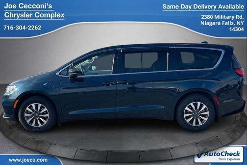 2022 Chrysler Pacifica Hybrid Touring L