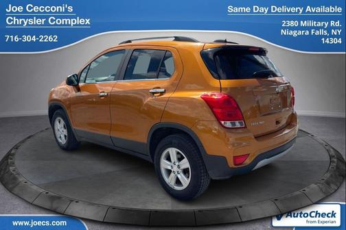 Orange Burst Metallic 2017 Chevrolet Trax LT