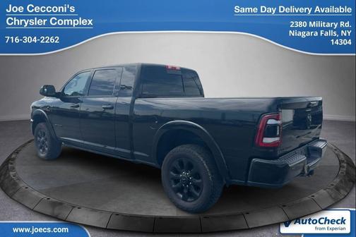 Diamond Black Crystal Pearlcoat 2022 RAM 3500 Limited