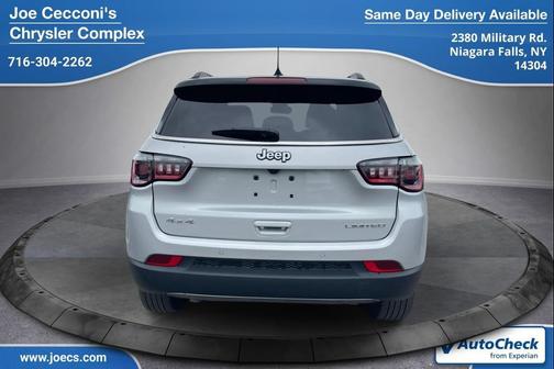 Silver Zynith Metallic Clearcoat 2024 Jeep Compass Limited