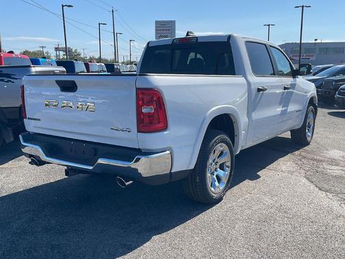 Bright White Clearcoat 2026 RAM 1500 Big Horn/Lone Star