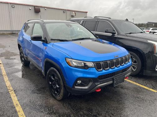 Laser Blue Pearlcoat 2023 Jeep Compass Trailhawk