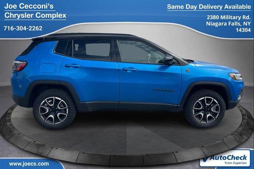 Hydro Blue Pearlcoat 2024 Jeep Compass Trailhawk
