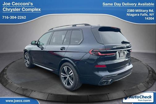 Carbon Black Metallic 2024 BMW X7 M60i