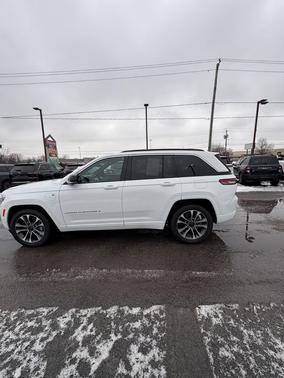 2024 Jeep Grand Cherokee 4xe Overland