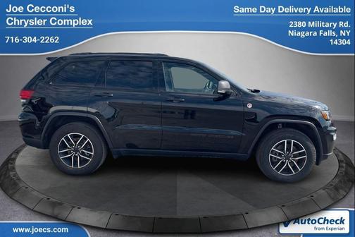 Diamond Black Crystal Pearlcoat 2021 Jeep Grand Cherokee Trailhawk