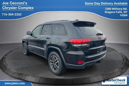 Diamond Black Crystal Pearlcoat 2021 Jeep Grand Cherokee Trailhawk