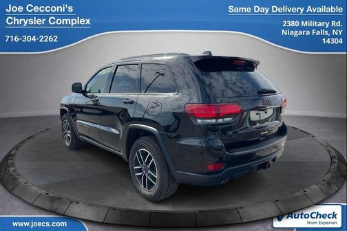 Diamond Black Crystal Pearlcoat 2021 Jeep Grand Cherokee Trailhawk