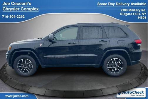 Diamond Black Crystal Pearlcoat 2021 Jeep Grand Cherokee Trailhawk