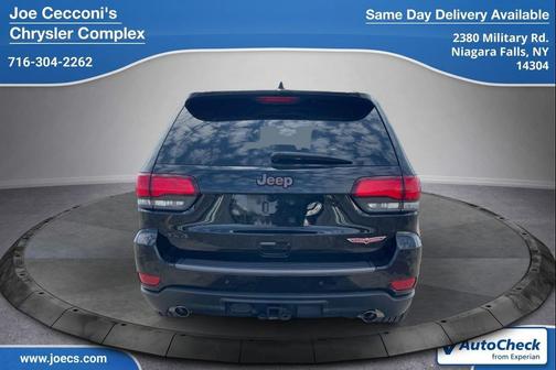 Diamond Black Crystal Pearlcoat 2021 Jeep Grand Cherokee Trailhawk