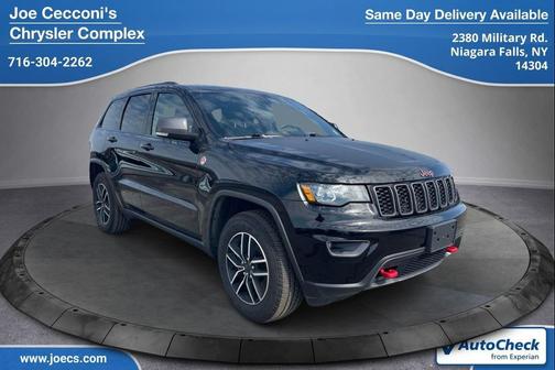 Diamond Black Crystal Pearlcoat 2021 Jeep Grand Cherokee Trailhawk