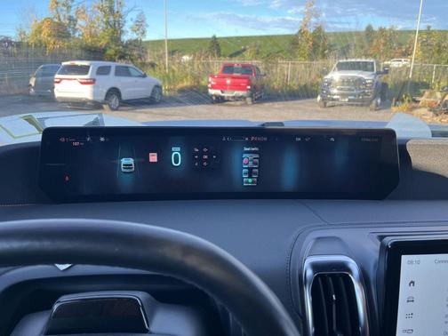 Glacier Gray Metallic Tri-Coat 2026 Ford Expedition Tremor
