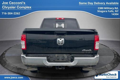 2022 RAM 2500 Tradesman Crew Cab 4x4 6'4' Box