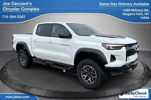 Summit White 2023 Chevrolet Colorado ZR2 Truck