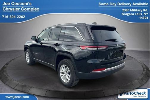 2023 Jeep Grand Cherokee Laredo