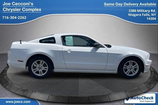 OXFORD WHITE 2014 Ford Mustang V6