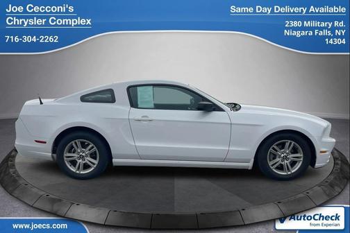 OXFORD WHITE 2014 Ford Mustang V6
