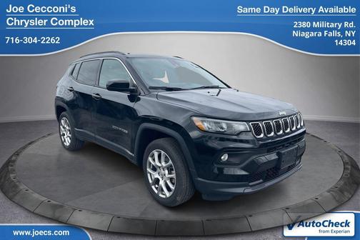 Diamond Black Crystal Pearlcoat 2023 Jeep Compass Latitude Lux