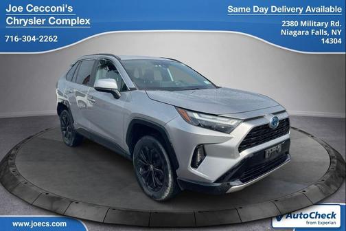 2022 Toyota RAV4 Hybrid SE