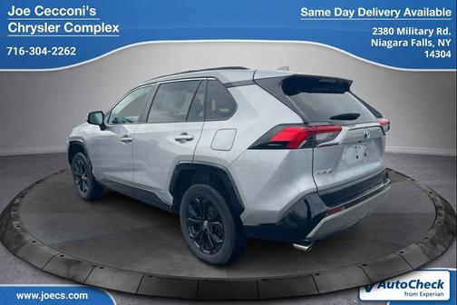 2022 Toyota RAV4 Hybrid SE