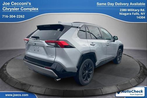 2022 Toyota RAV4 Hybrid SE