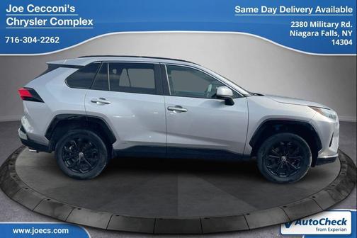 2022 Toyota RAV4 Hybrid SE