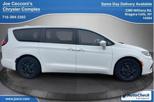 2022 Chrysler Pacifica Hybrid Touring L