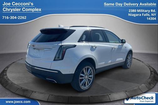 Crystal White Tricoat 2024 Cadillac XT5 Sport