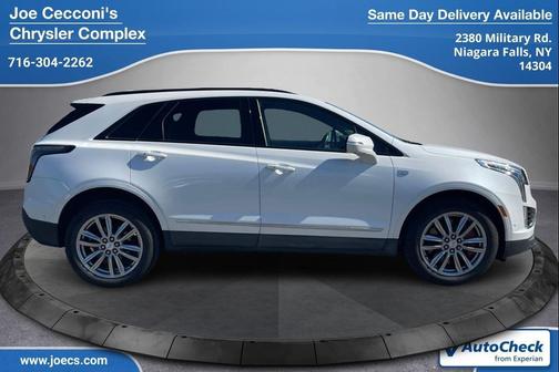 Crystal White Tricoat 2024 Cadillac XT5 Sport